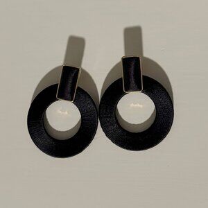BaubleBar Black Circle Earrings with Gold Hardware